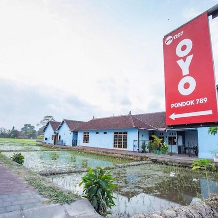 Oyo 1207 Pondok 789 Near Canggu Echo Beach Exterior foto