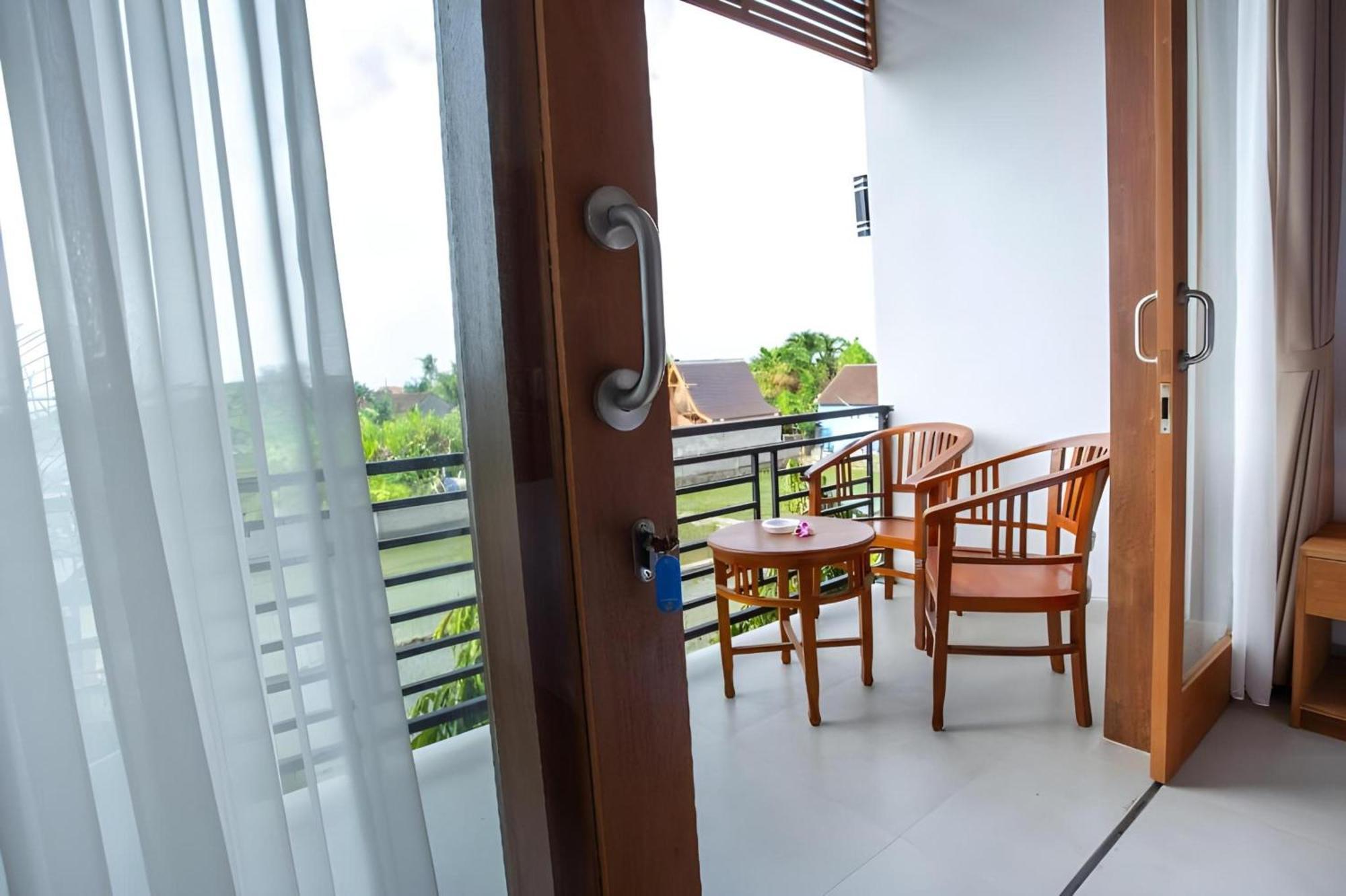 Oyo 1207 Pondok 789 Near Canggu Echo Beach Exterior foto