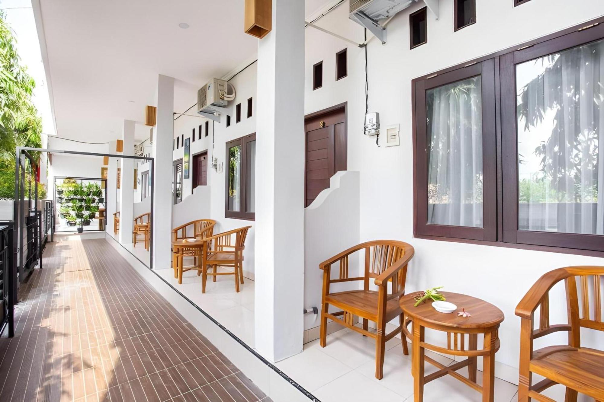 Oyo 1207 Pondok 789 Near Canggu Echo Beach Exterior foto