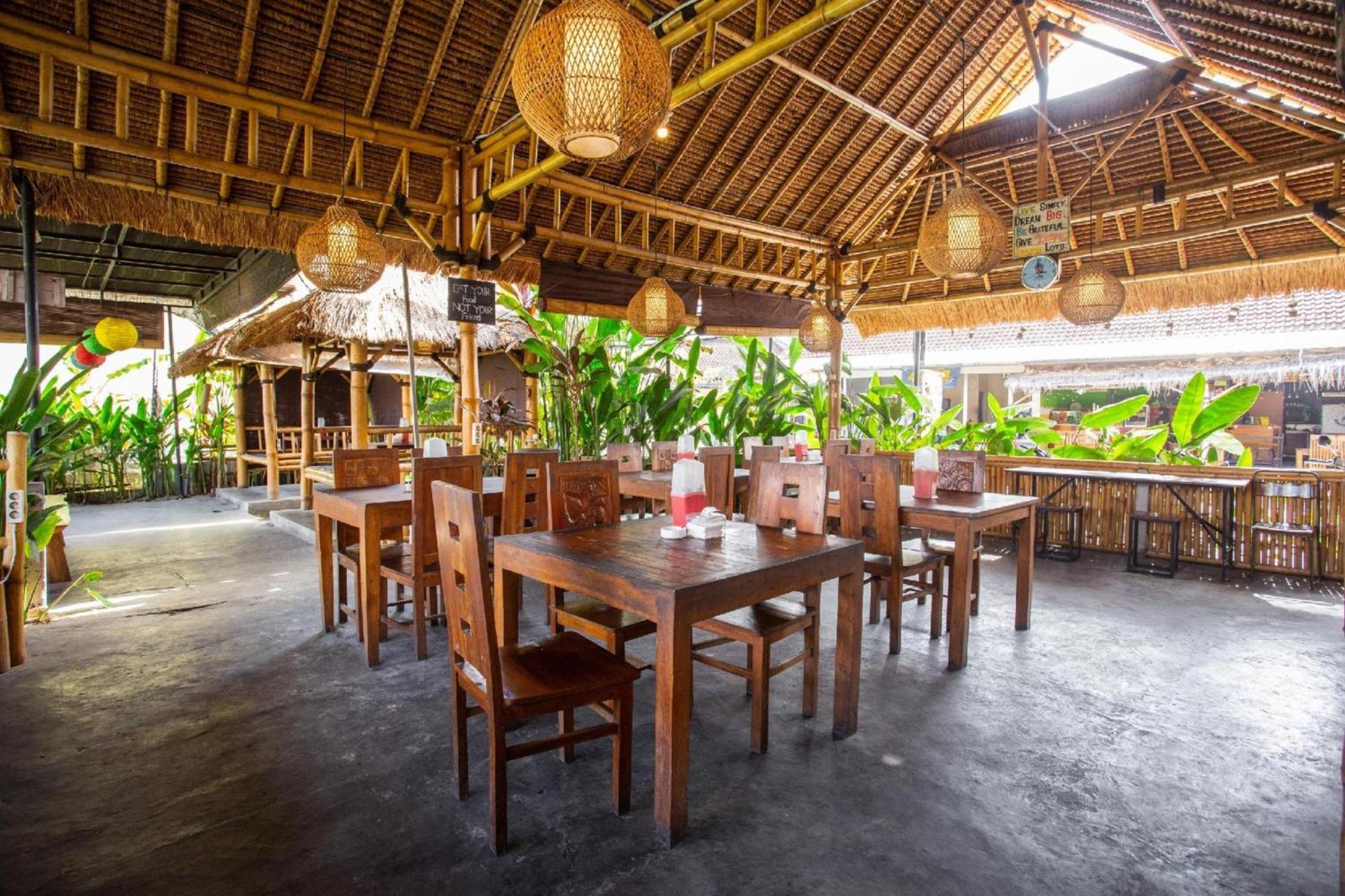 Oyo 1207 Pondok 789 Near Canggu Echo Beach Exterior foto